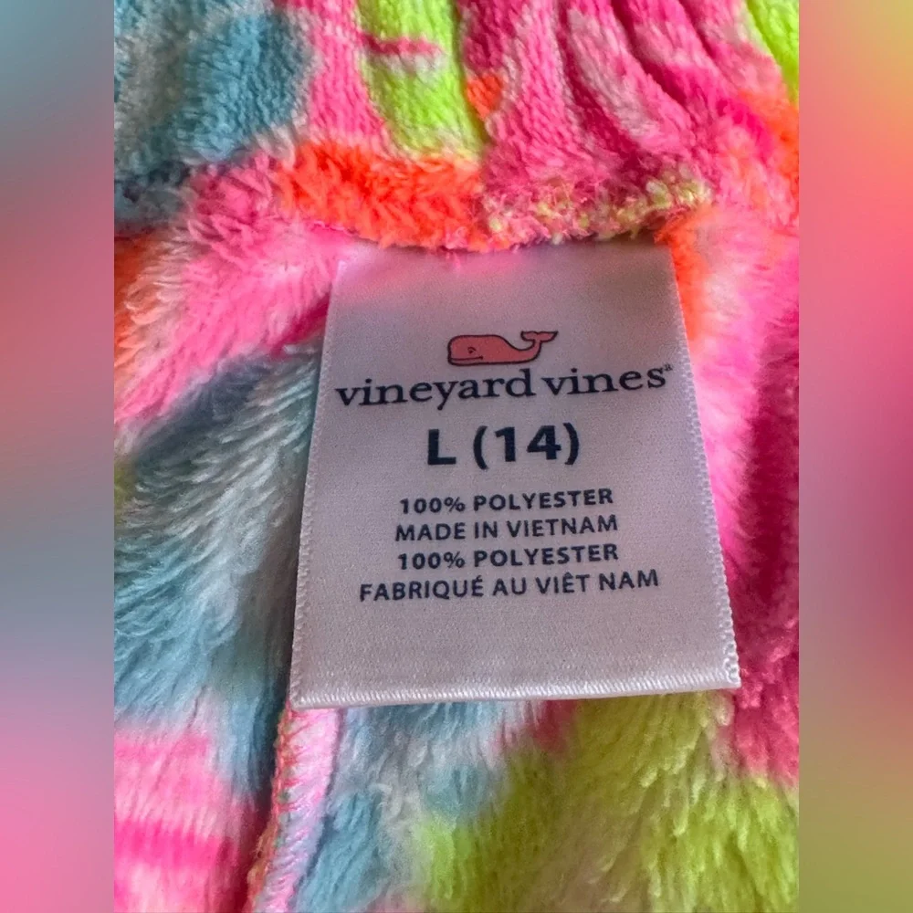 Vineyard Vines Martha’s Vineyard Colorful Floral Fleece - Picture 5 of 5